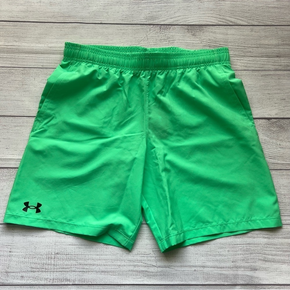 Under Armour Youth Woven Shorts NWT - Bright Green Size XL